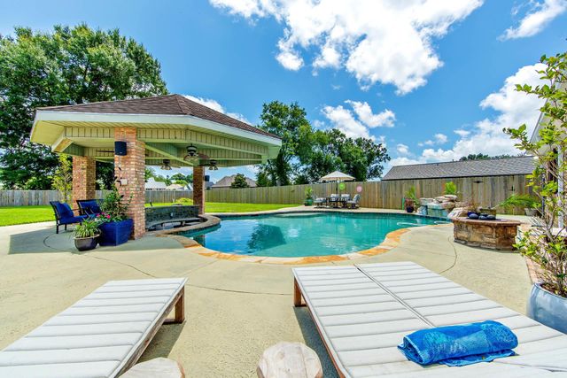 235 Rienzi Drive, Thibodaux, LA 70301