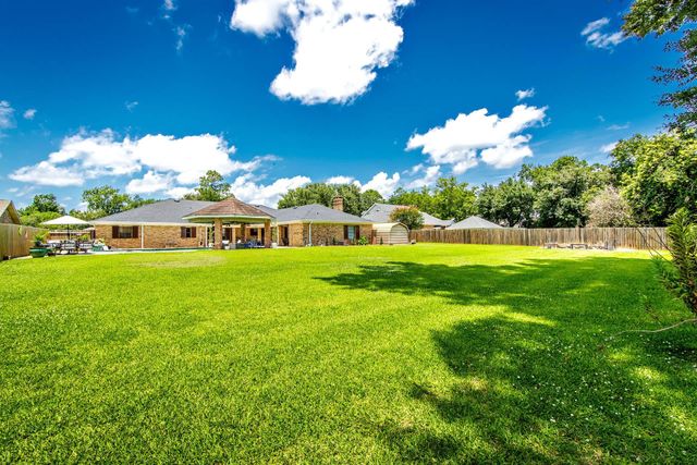 235 Rienzi Drive, Thibodaux, LA 70301