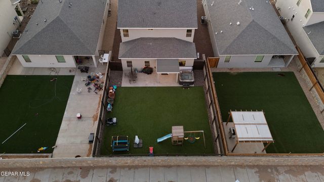 1048 Nepal Sky Street, Horizon City, TX 79928
