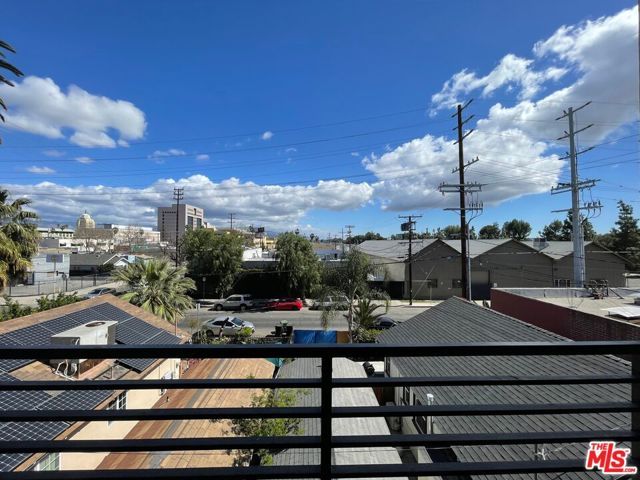 14612 Calvert Street 404, Van Nuys (los Angeles), CA 91411
