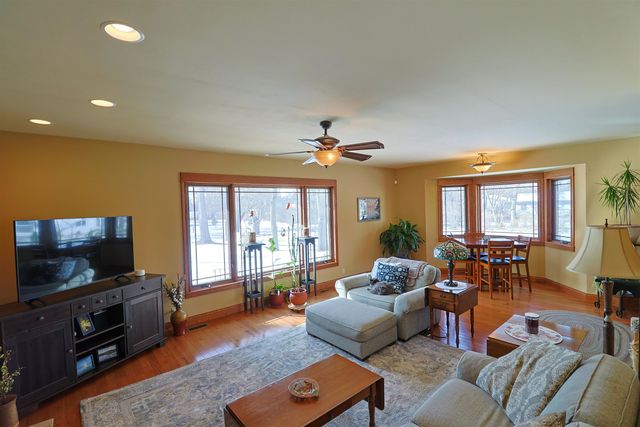 1318 E Broadway, Pleasant, MI 48858