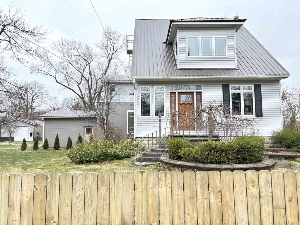 1318 E Broadway, Pleasant, MI 48858
