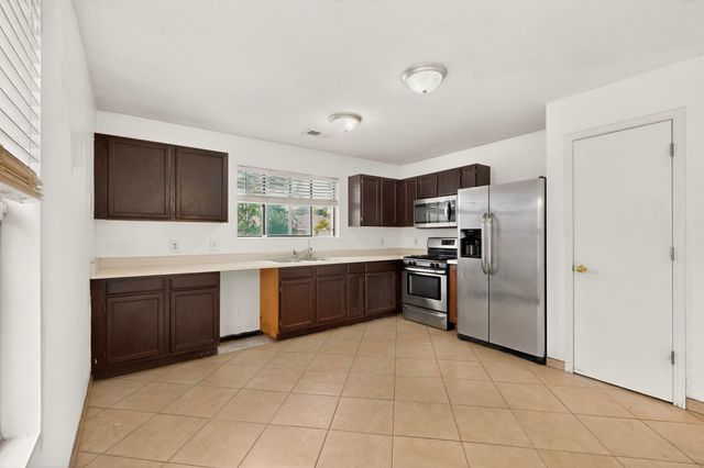 10404 Andretti Avenue SW, Albuquerque, NM 87121