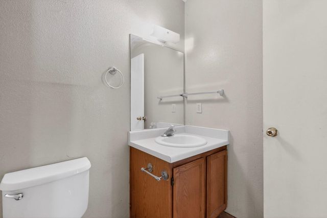 10404 Andretti Avenue SW, Albuquerque, NM 87121