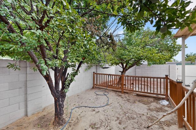 10404 Andretti Avenue SW, Albuquerque, NM 87121