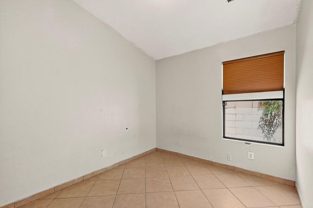 10404 Andretti Avenue SW, Albuquerque, NM 87121