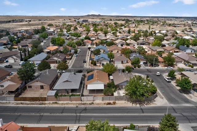 10404 Andretti Avenue SW, Albuquerque, NM 87121