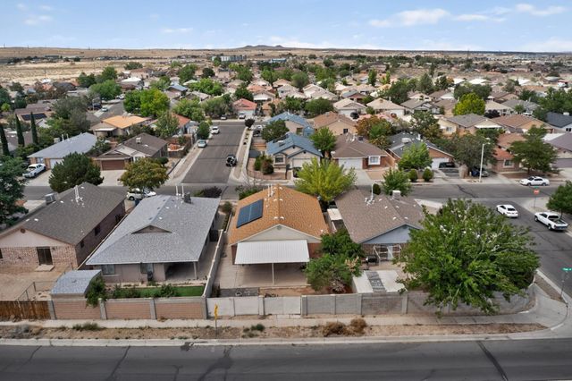 10404 Andretti Avenue SW, Albuquerque, NM 87121
