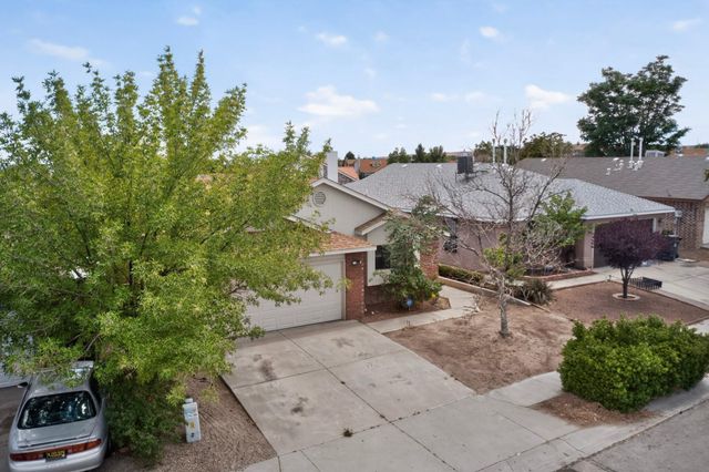 10404 Andretti Avenue SW, Albuquerque, NM 87121