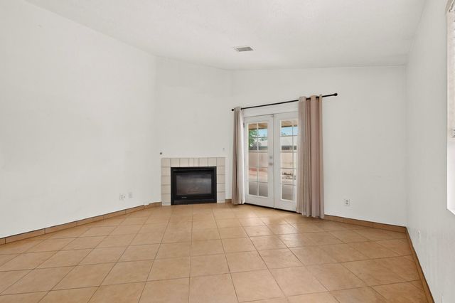 10404 Andretti Avenue SW, Albuquerque, NM 87121