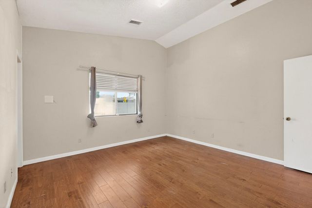 10404 Andretti Avenue SW, Albuquerque, NM 87121