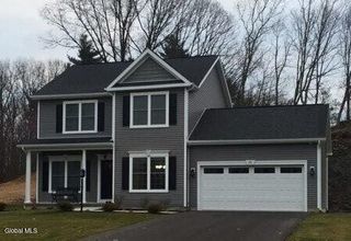 17 Jack Drive, Halfmoon, NY 12118