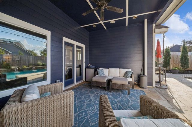 1430 Chamboard Lane, Houston, TX 77018