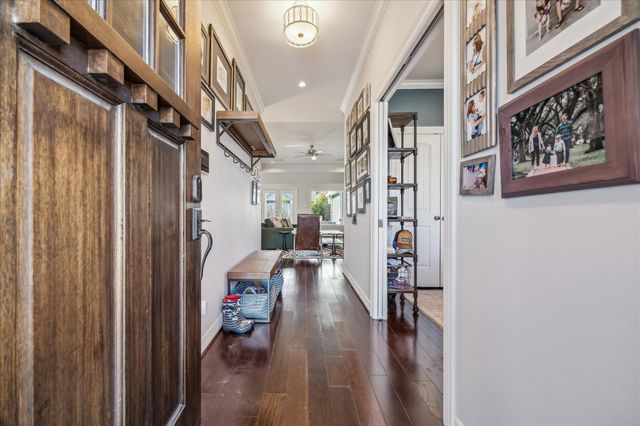 1430 Chamboard Lane, Houston, TX 77018