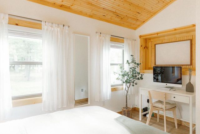 1894 W 16th Avenue, Friendship, WI 53934