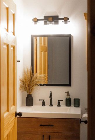 1894 W 16th Avenue, Friendship, WI 53934