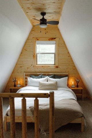 1894 W 16th Avenue, Friendship, WI 53934