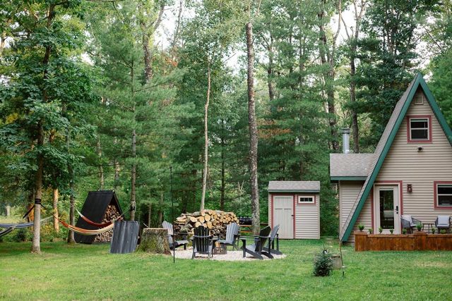 1894 W 16th Avenue, Friendship, WI 53934