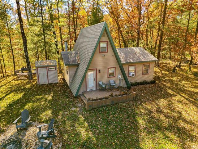 1894 W 16th Avenue, Friendship, WI 53934