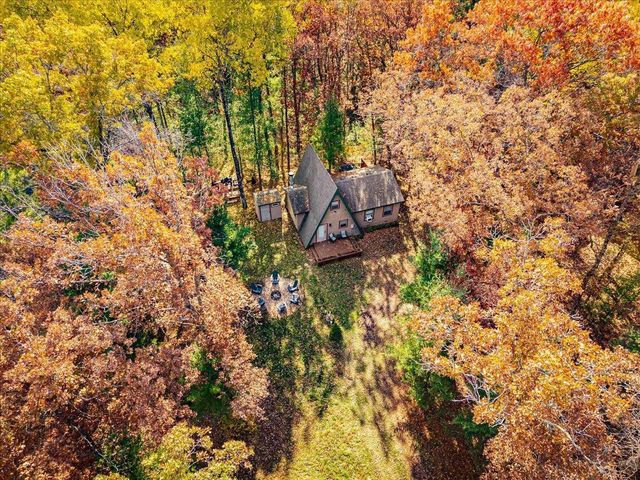 1894 W 16th Avenue, Friendship, WI 53934