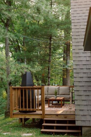 1894 W 16th Avenue, Friendship, WI 53934