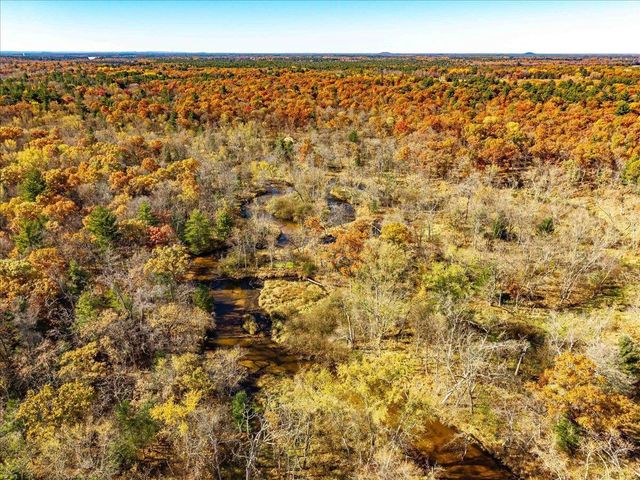 1894 W 16th Avenue, Friendship, WI 53934