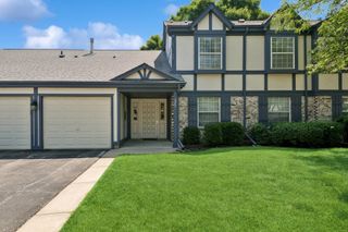 31 Waterbury Lane O1, Schaumburg, IL 60193