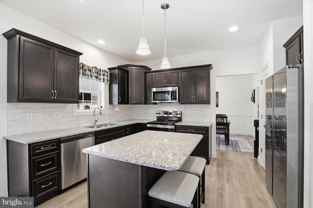 95 RED MAPLE DR, Etters, PA 17319