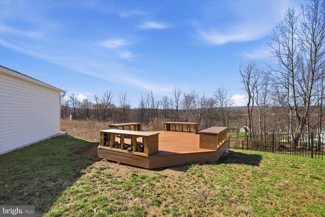 95 RED MAPLE DR, Etters, PA 17319