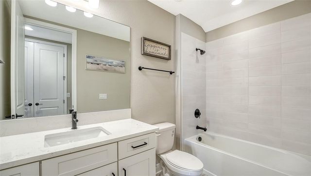 16905 SWEETWATER VILLAGE DRIVE, Bradenton, FL 34211