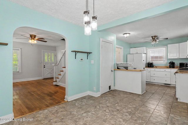 2412 Bradley Ave, Louisville, KY 40217