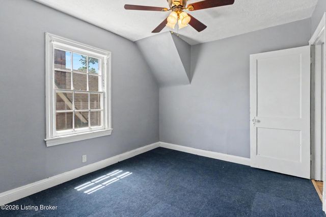 2412 Bradley Ave, Louisville, KY 40217