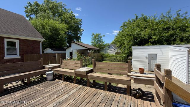 2412 Bradley Ave, Louisville, KY 40217