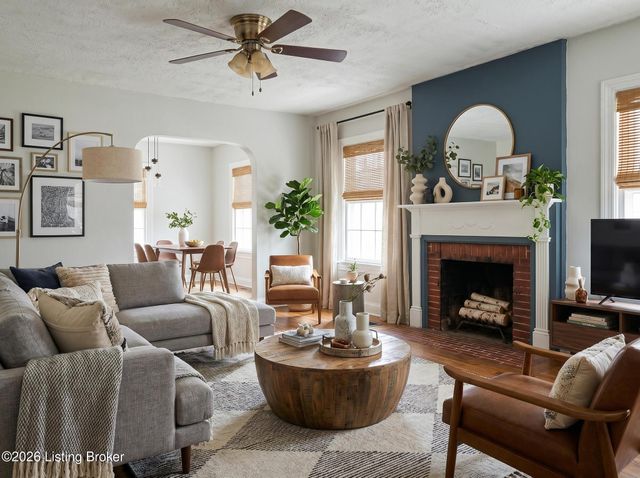 2412 Bradley Ave, Louisville, KY 40217