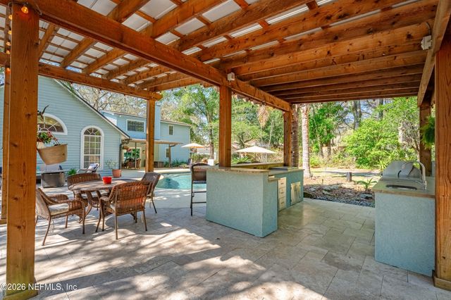 836 LAKE ASBURY Drive, Green Cove Springs, FL 32043