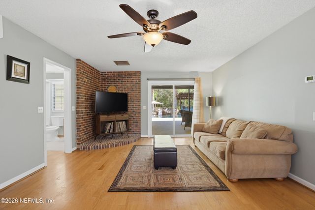 836 LAKE ASBURY Drive, Green Cove Springs, FL 32043