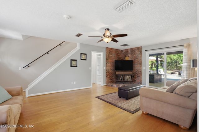 836 LAKE ASBURY Drive, Green Cove Springs, FL 32043