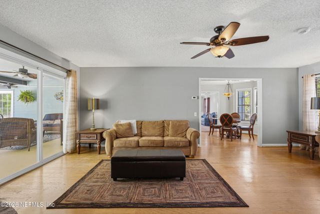 836 LAKE ASBURY Drive, Green Cove Springs, FL 32043