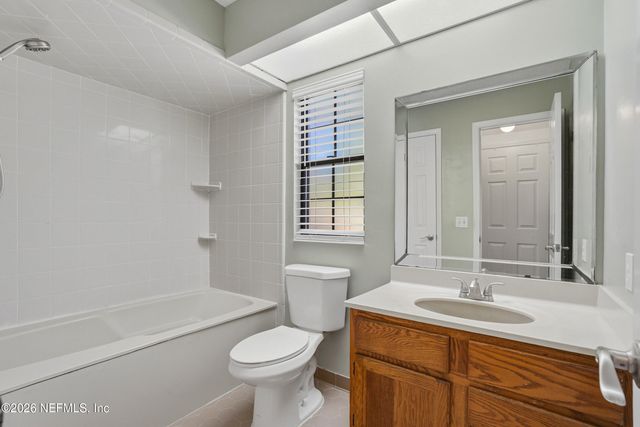 836 LAKE ASBURY Drive, Green Cove Springs, FL 32043