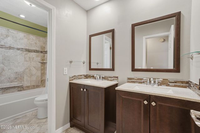 836 LAKE ASBURY Drive, Green Cove Springs, FL 32043