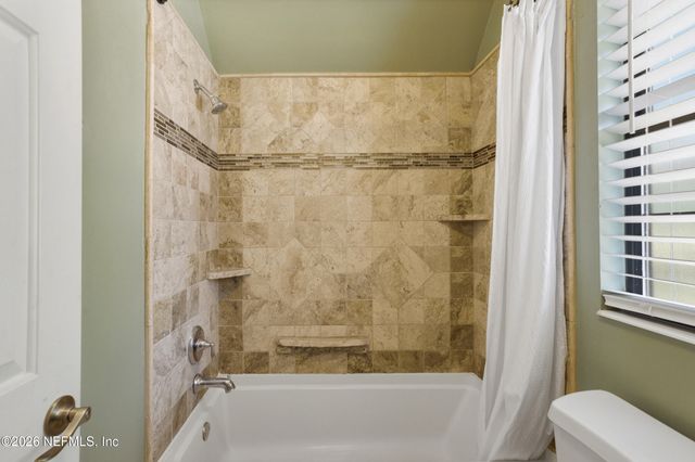 836 LAKE ASBURY Drive, Green Cove Springs, FL 32043