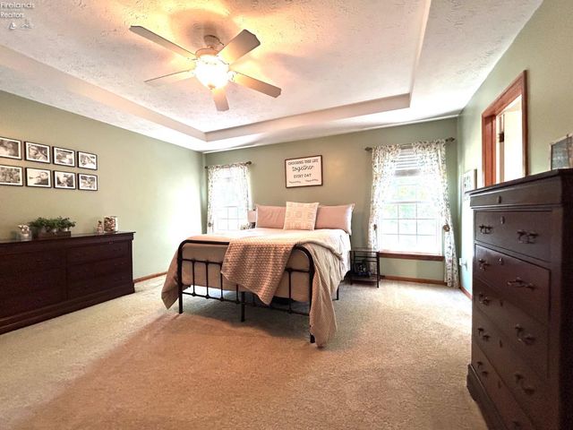 1052 Arrowhead, Vermilion, OH 44089