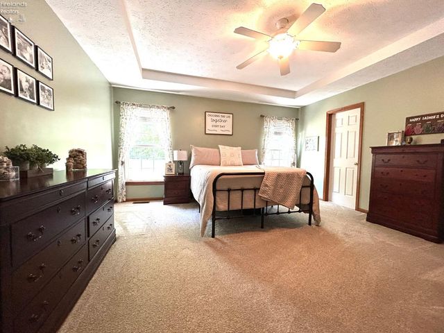 1052 Arrowhead, Vermilion, OH 44089
