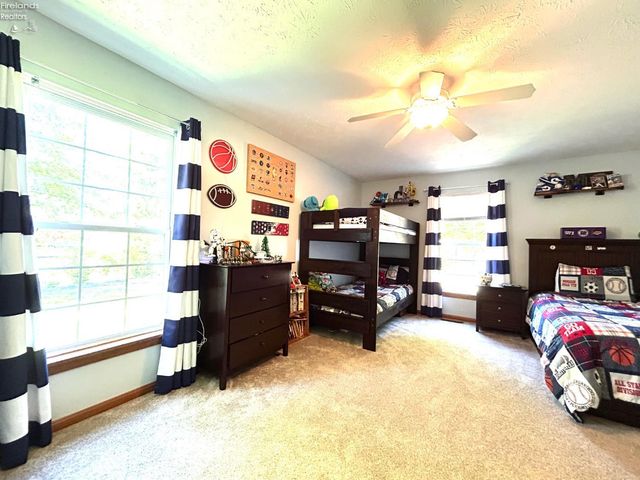 1052 Arrowhead, Vermilion, OH 44089