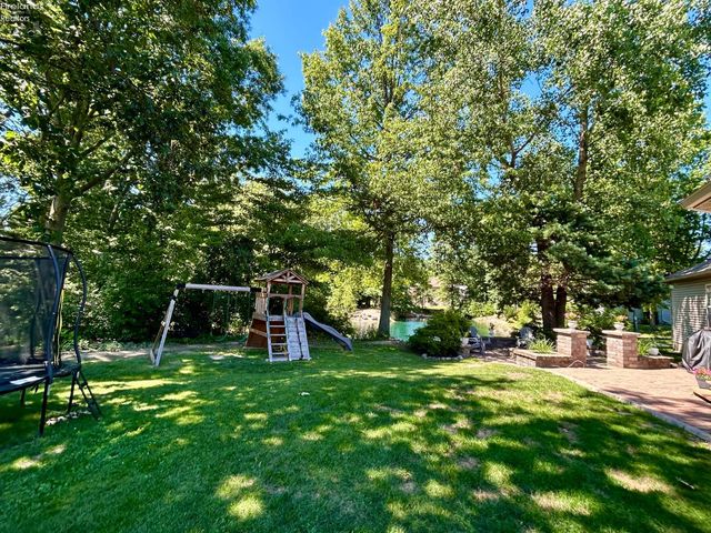 1052 Arrowhead, Vermilion, OH 44089