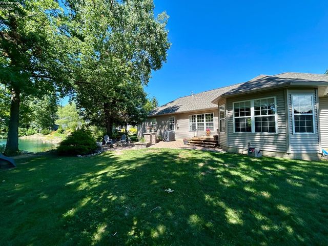 1052 Arrowhead, Vermilion, OH 44089