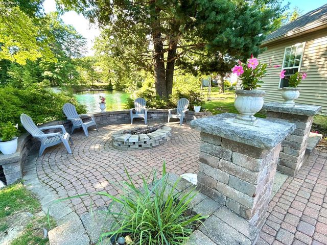 1052 Arrowhead, Vermilion, OH 44089