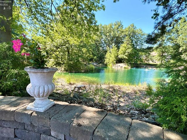 1052 Arrowhead, Vermilion, OH 44089