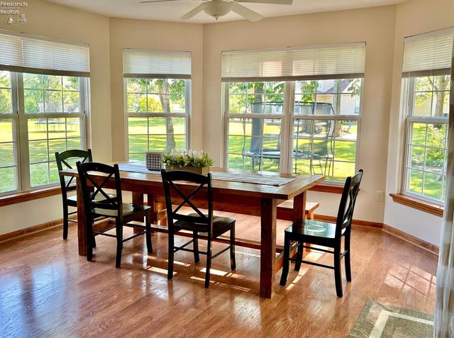 1052 Arrowhead, Vermilion, OH 44089