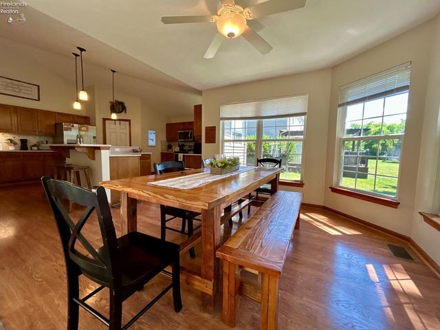1052 Arrowhead, Vermilion, OH 44089